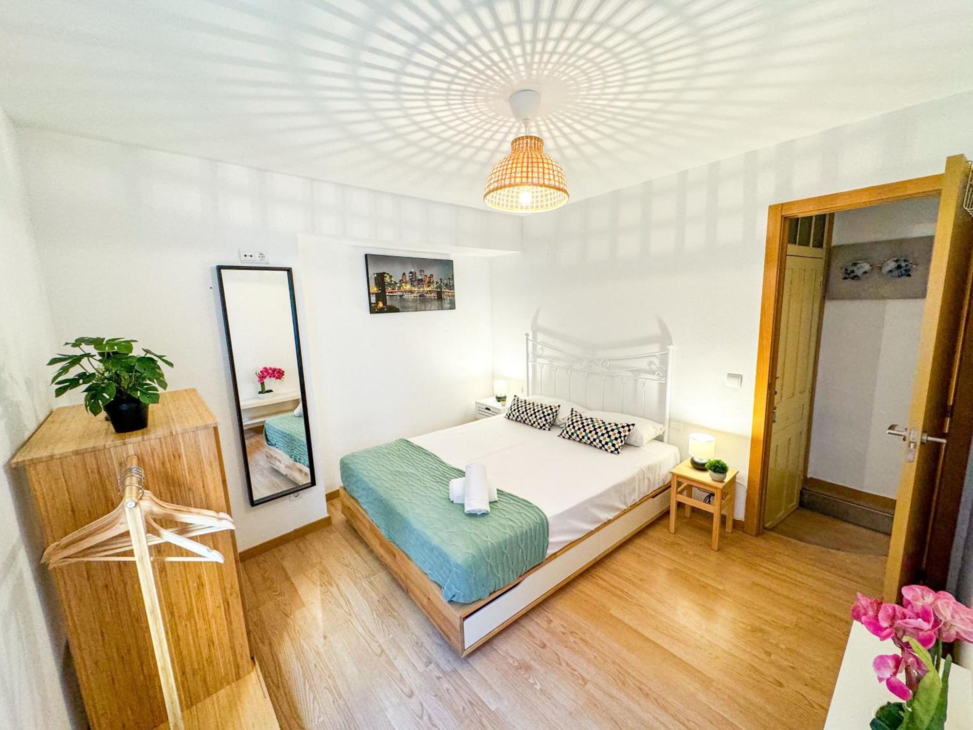 Travesia Del Pirineo Turistea Apartment อูเอสกา ภายนอก รูปภาพ